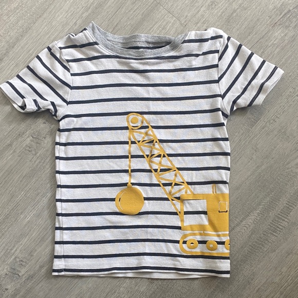 Carter's Other - Carters cotton tractor pajama shirt size 5T